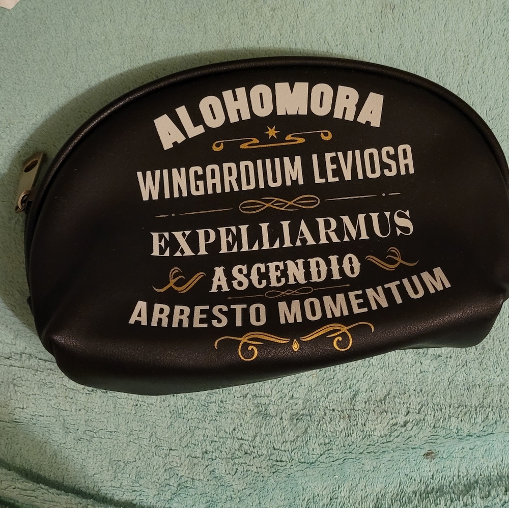 Harry Potter makeup/cosmetic bag, like new.
